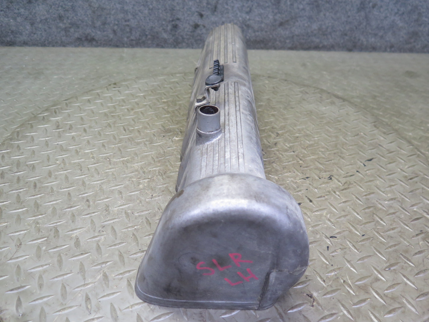 81-85 Mercedes R107 380SL M116 Engine Left Valve Cover 1170160005 OEM