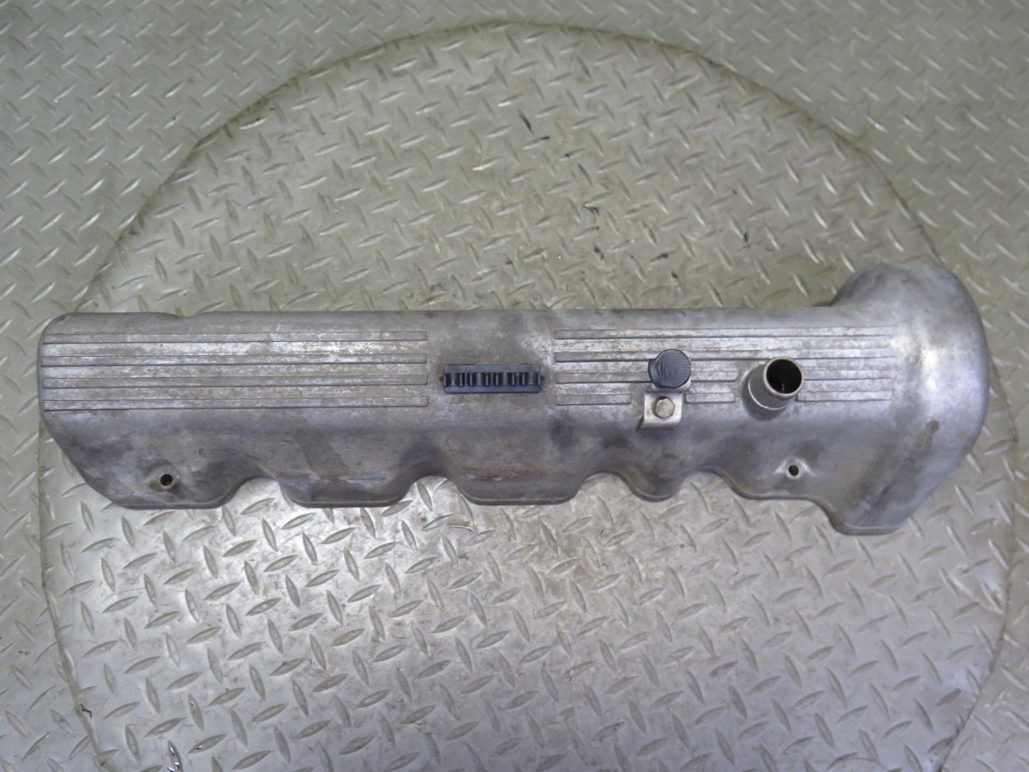 81-85 Mercedes R107 380SL M116 Engine Left Valve Cover 1170160005 OEM