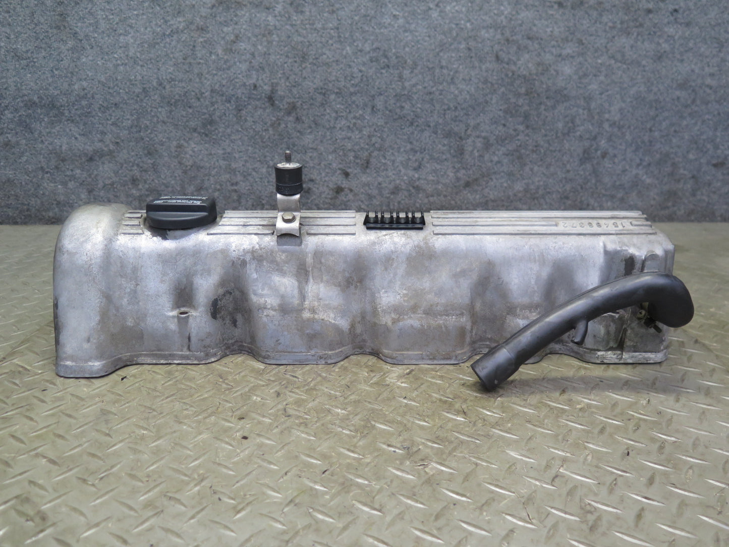 81-85 Mercedes R107 380SL Engine Right Cylinder Head Valve Cover 1170160105 OEM