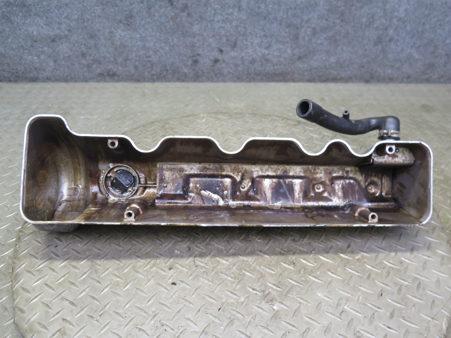 81-85 Mercedes R107 380SL Engine Right Cylinder Head Valve Cover 1170160105 OEM