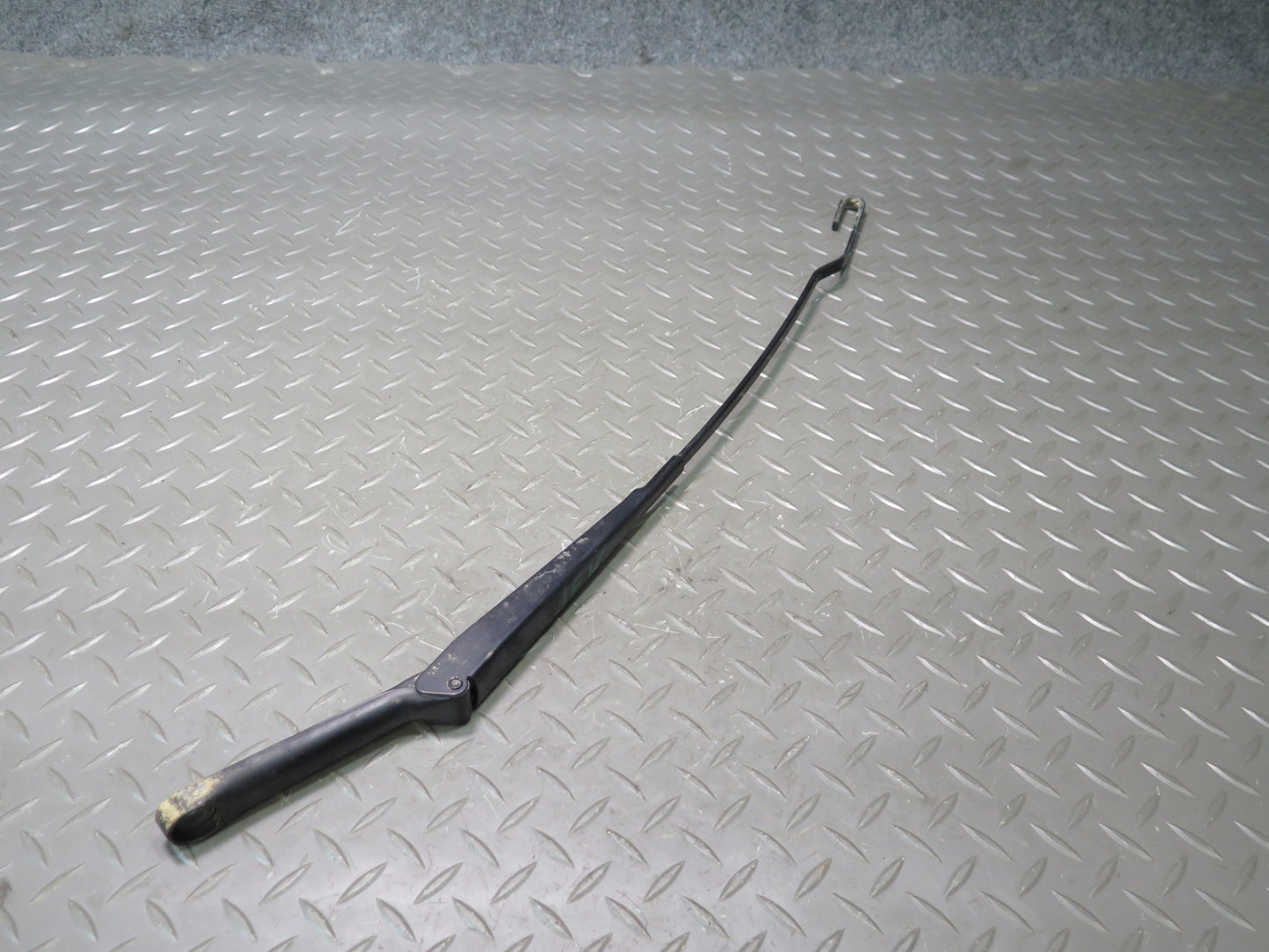 99-03 VW Eurovan T4 Set of 2 Front Windshield Left & Right Wiper Arm OEM