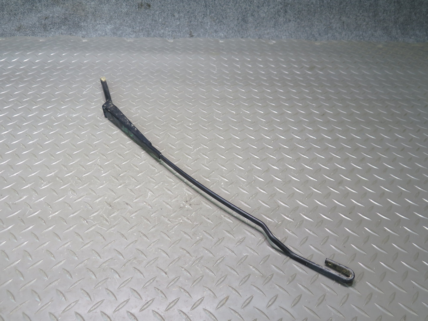 99-03 VW Eurovan T4 Set of 2 Front Windshield Left & Right Wiper Arm OEM