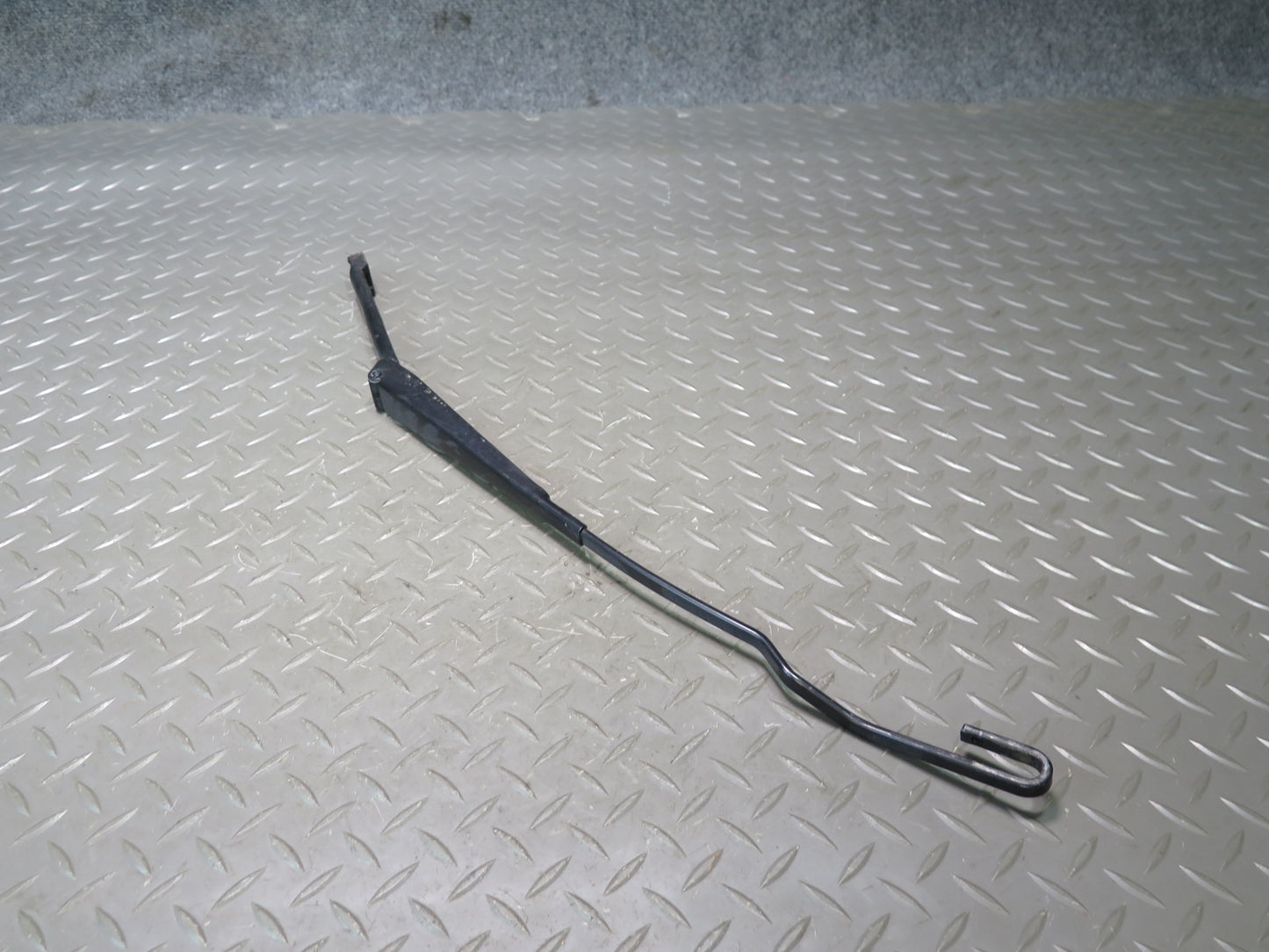99-03 VW Eurovan T4 Set of 2 Front Windshield Left & Right Wiper Arm OEM