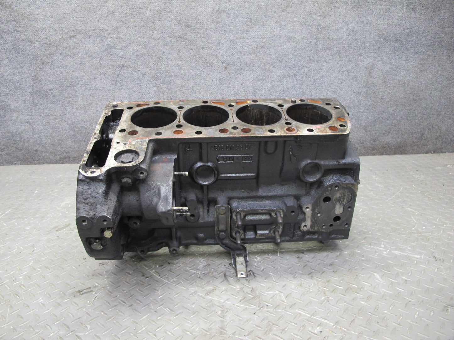81-83 Mercedes W123 240D 616.912 Engine Motor Cylinder Block 6160112801 117k OEM