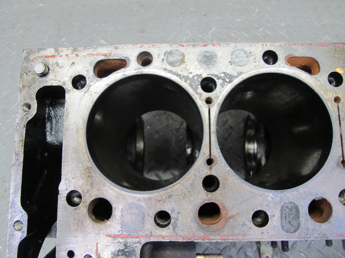 81-83 Mercedes W123 240D 616.912 Engine Motor Cylinder Block 6160112801 117k OEM