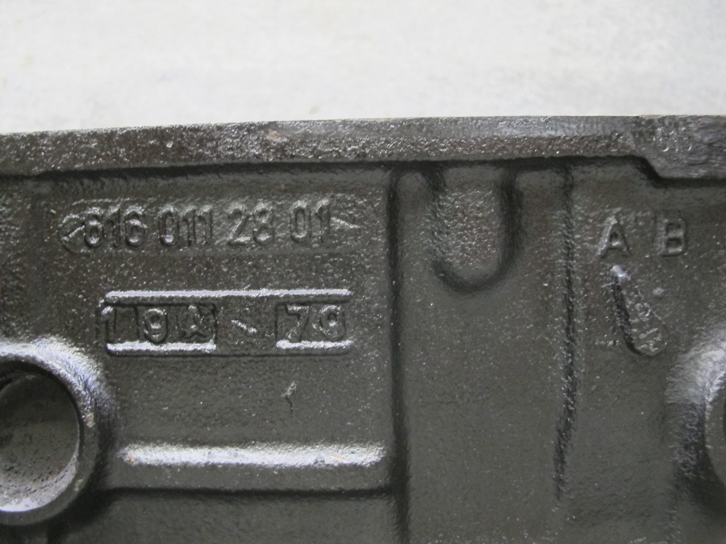 81-83 Mercedes W123 240D 616.912 Engine Motor Cylinder Block 6160112801 117k OEM