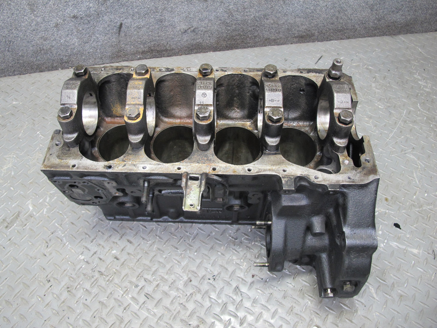 81-83 Mercedes W123 240D 616.912 Engine Motor Cylinder Block 6160112801 117k OEM