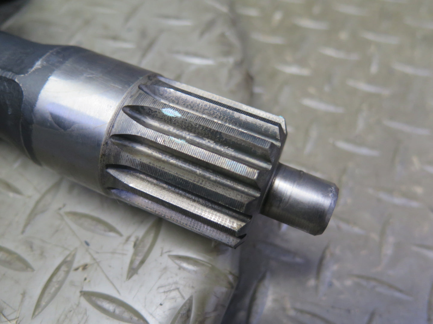 18-23 Jeep Wrangler JL Rubicon AWD Dana 44 Front Right 210mm Axle Shaft OEM