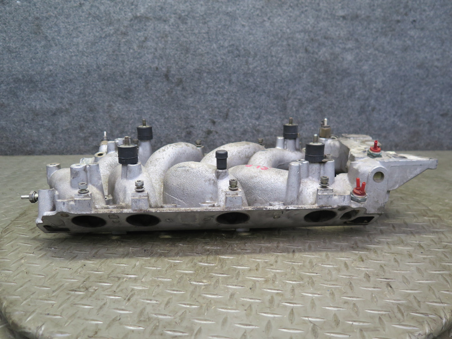 81-85 Mercedes R107 380SL M116 116.962 Upper Intake Manifold 1161415701 OEM