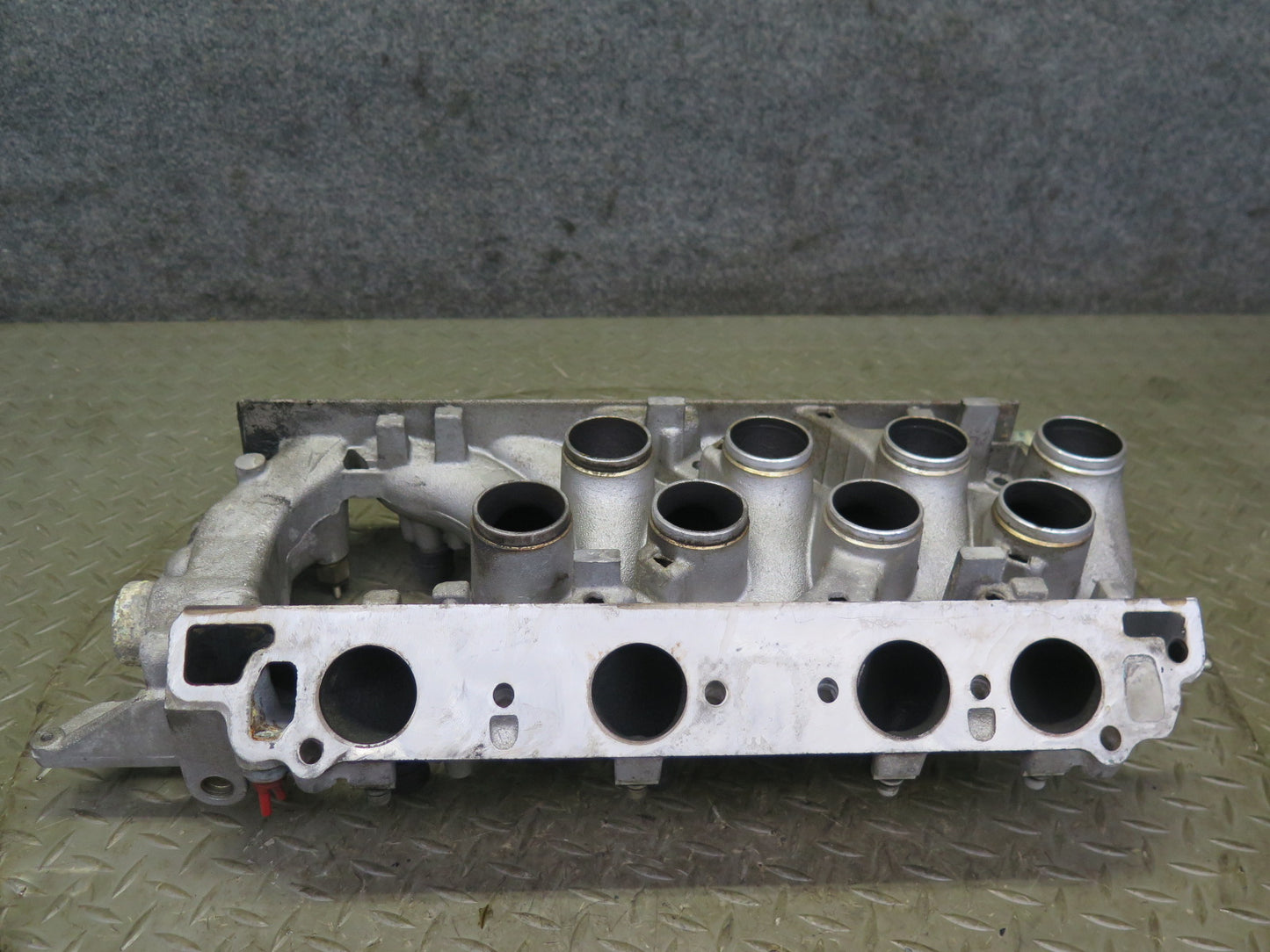 81-85 Mercedes R107 380SL M116 116.962 Upper Intake Manifold 1161415701 OEM