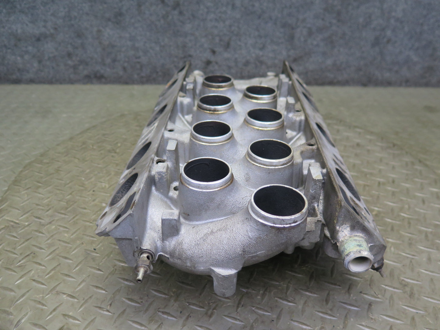 81-85 Mercedes R107 380SL M116 116.962 Upper Intake Manifold 1161415701 OEM