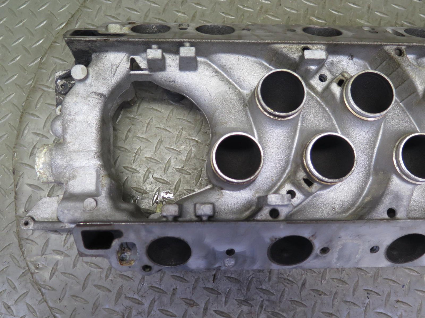 81-85 Mercedes R107 380SL M116 116.962 Upper Intake Manifold 1161415701 OEM