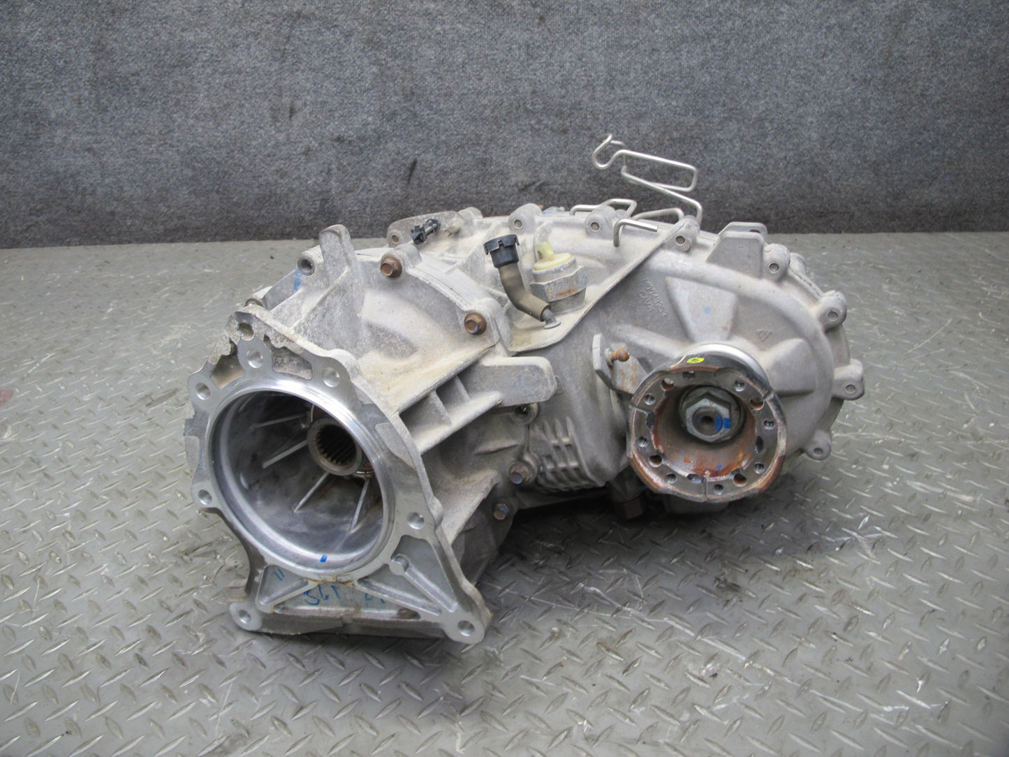 18-23 Jeep Wrangler JL 2.0L 3.6L A/T Transfer Case Box 60k Miles 68240441AB OEM
