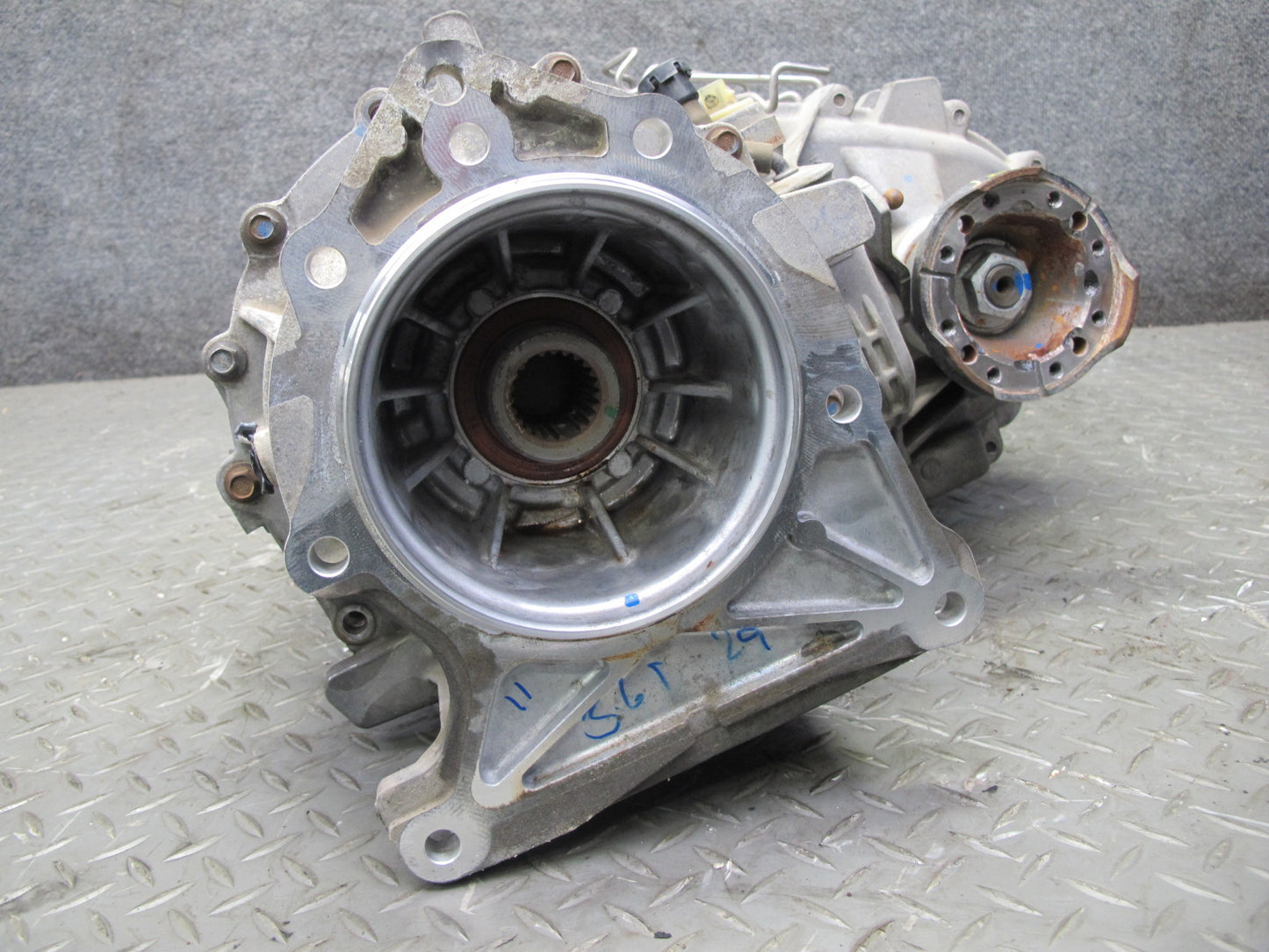 18-23 Jeep Wrangler JL 2.0L 3.6L A/T Transfer Case Box 60k Miles 68240441AB OEM