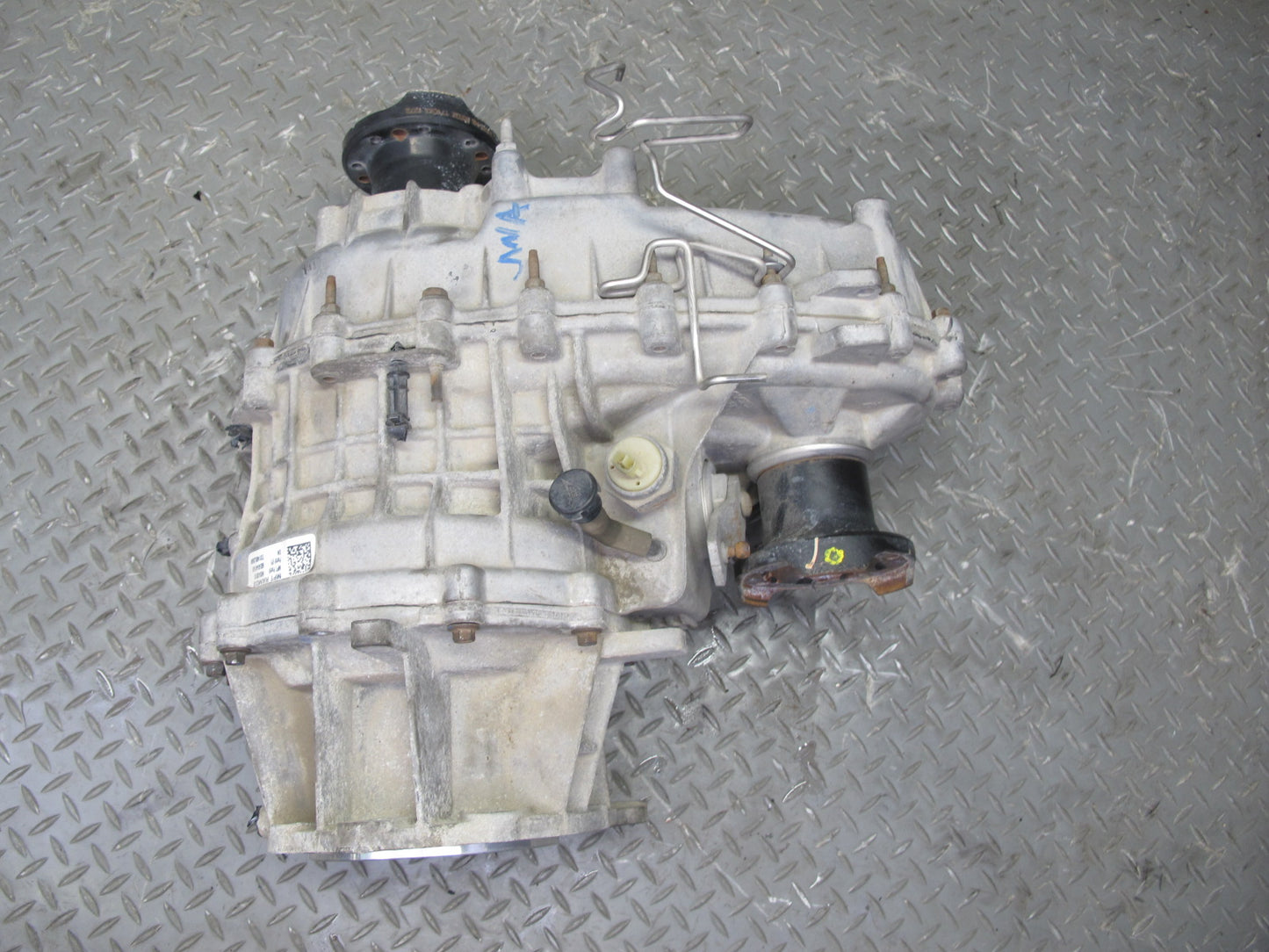 18-23 Jeep Wrangler JL 2.0L 3.6L A/T Transfer Case Box 60k Miles 68240441AB OEM