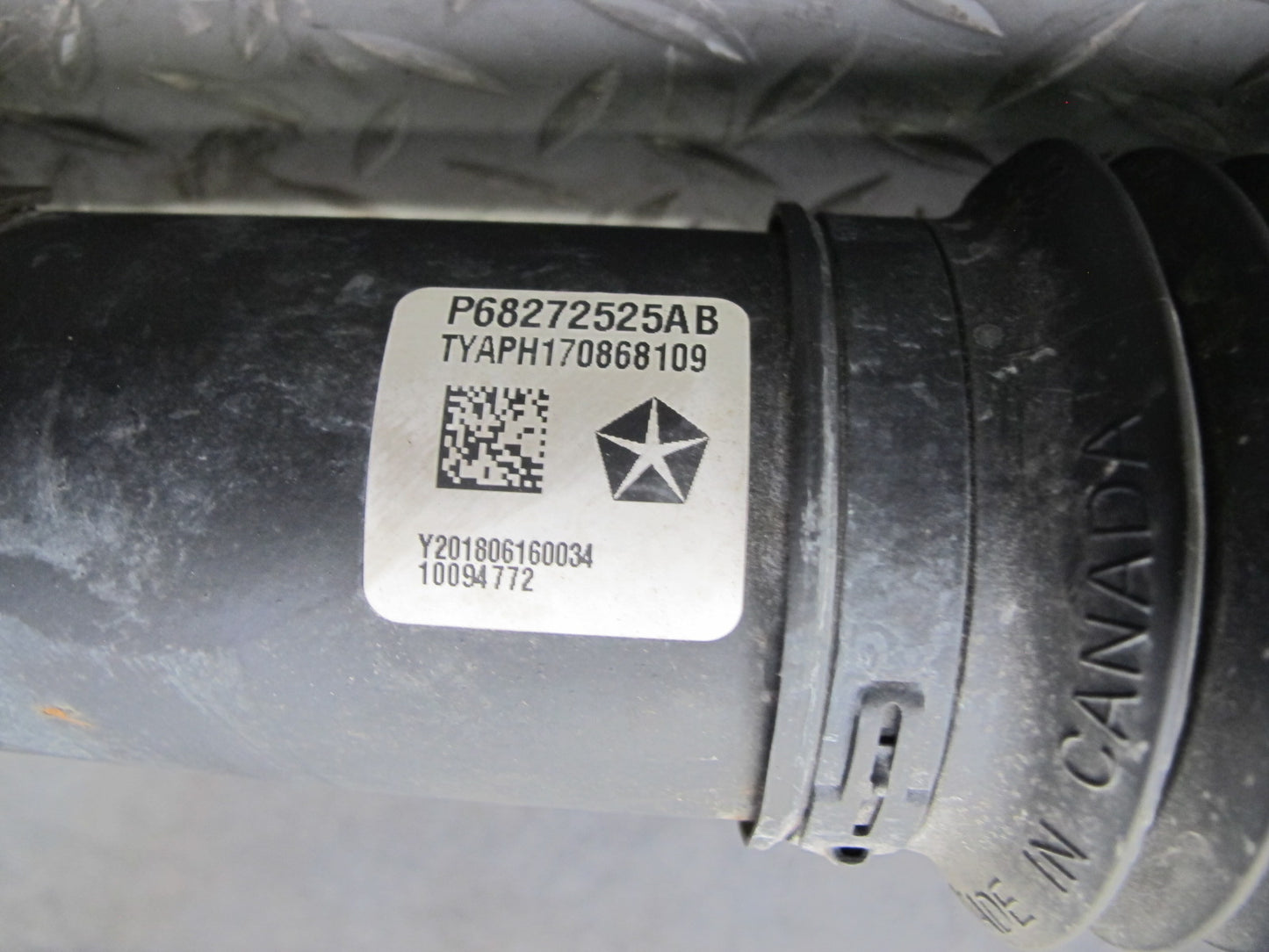 18-25 Jeep Wrangler JL 4-DOOR AWD Front Driveshaft Drive Shaft 68272525AB OEM