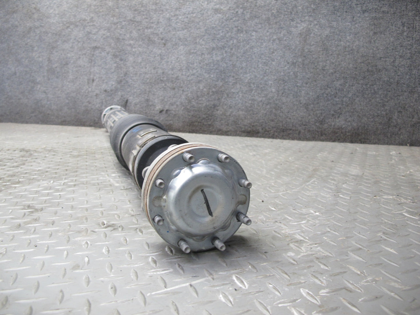 18-25 Jeep Wrangler JL 4-DOOR AWD Rear Driveshaft Drive Shaft 68272547AC OEM