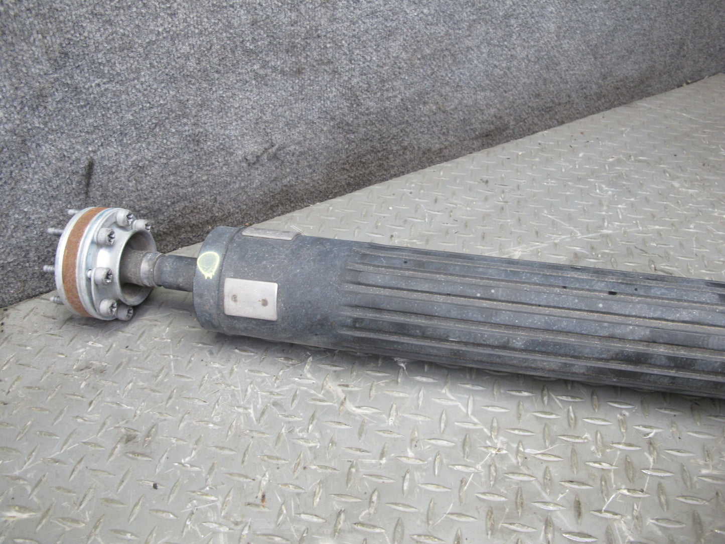 18-25 Jeep Wrangler JL 4-DOOR AWD Rear Driveshaft Drive Shaft 68272547AC OEM