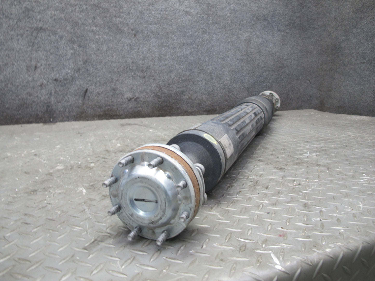18-25 Jeep Wrangler JL 4-DOOR AWD Rear Driveshaft Drive Shaft 68272547AC OEM