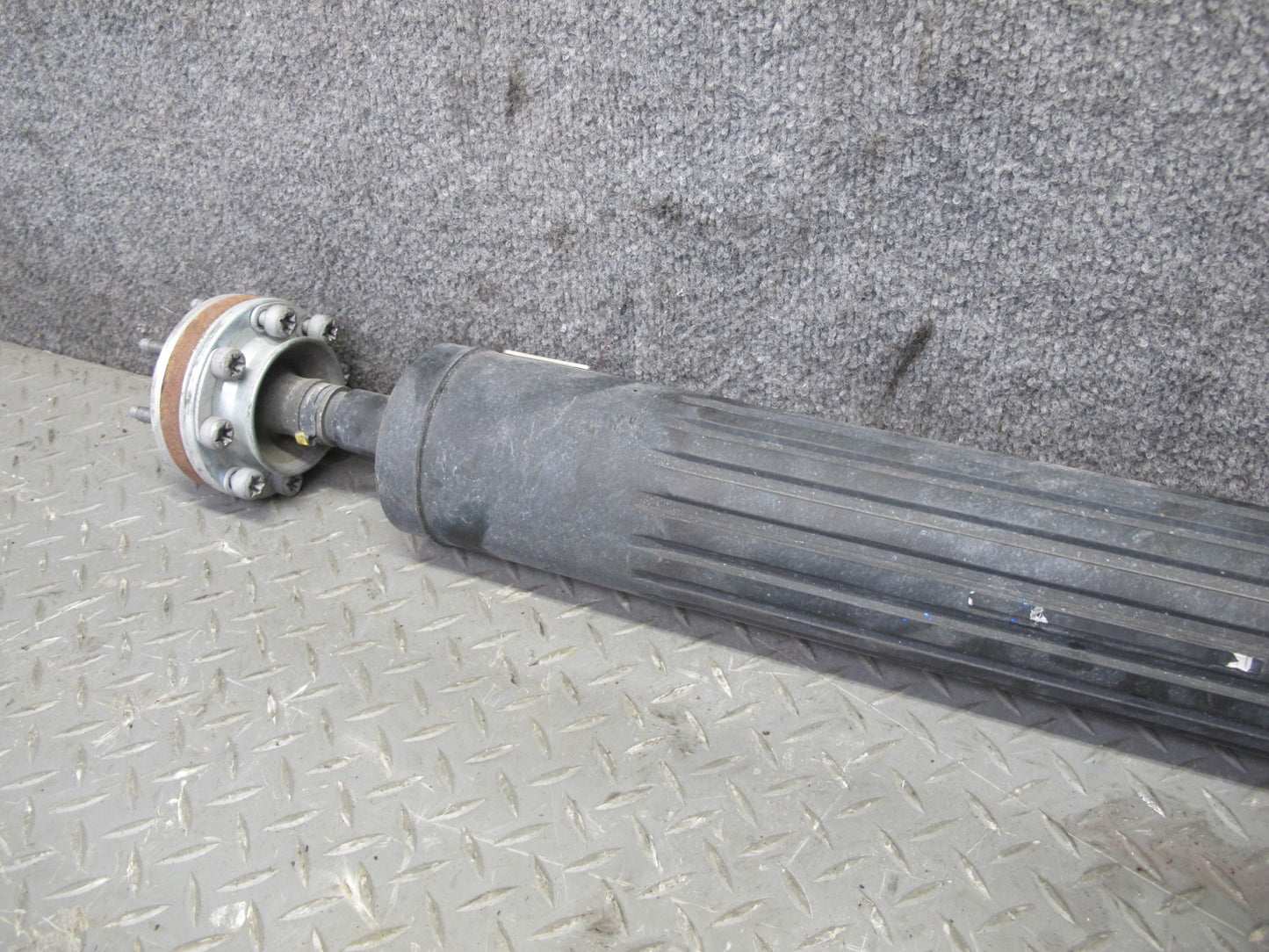 18-25 Jeep Wrangler JL 4-DOOR AWD Rear Driveshaft Drive Shaft 68272547AC OEM