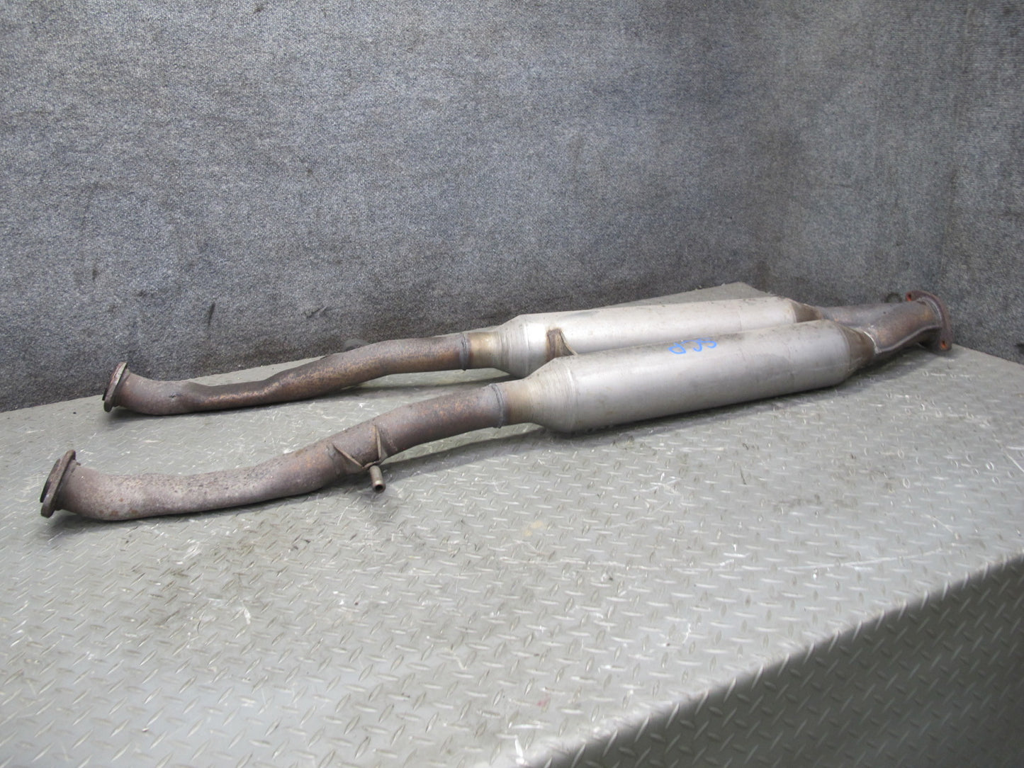 02-10 Lexus Z40 SC430 Center Exhaust Pipe 104K Miles OEM