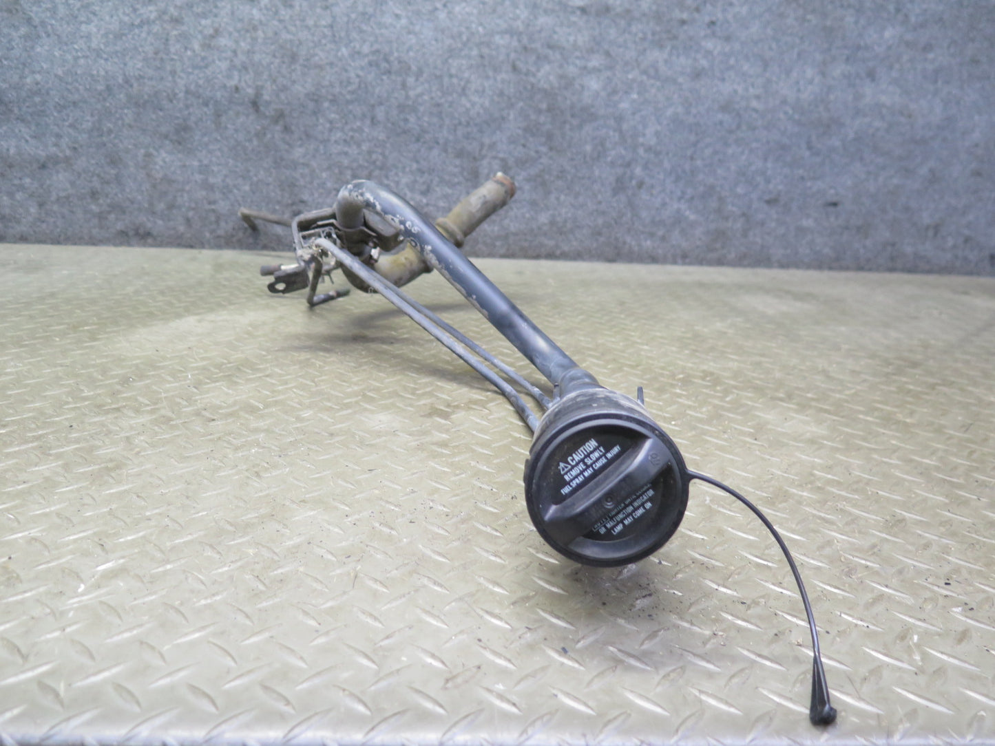 02-05 Lexus Z40 SC430 Fuel Gas Tank Filler Neck w Cap Assembly OEM