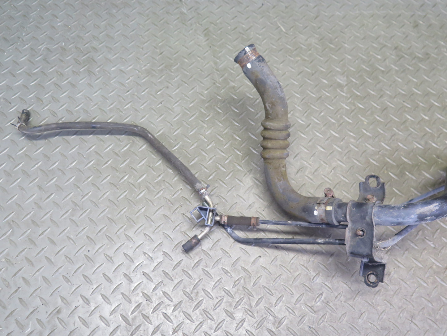 02-05 Lexus Z40 SC430 Fuel Gas Tank Filler Neck w Cap Assembly OEM