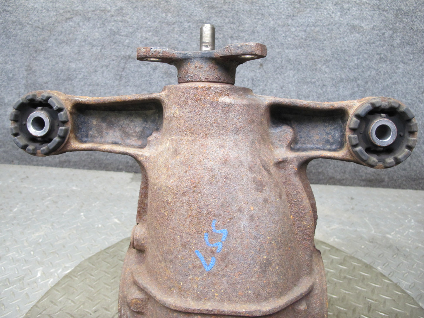 04-06 Lexus UCF30L LS430 RWD Rear Differential Carrier 3.769 Ratio OEM