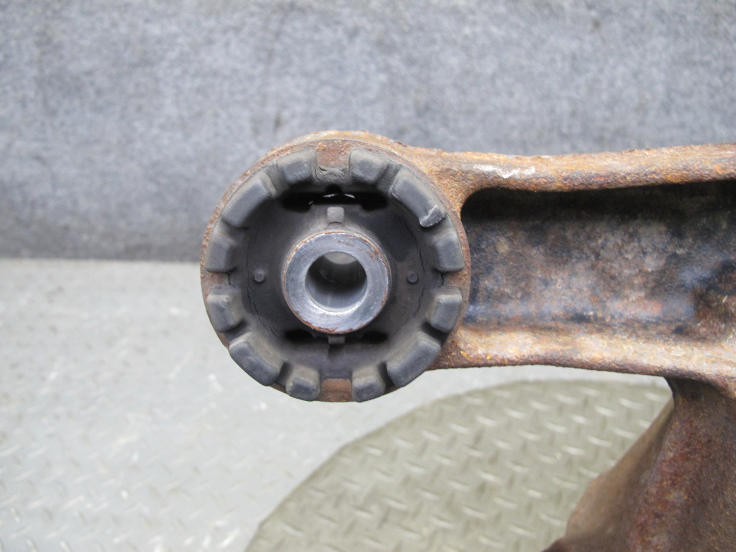 04-06 Lexus UCF30L LS430 RWD Rear Differential Carrier 3.769 Ratio OEM