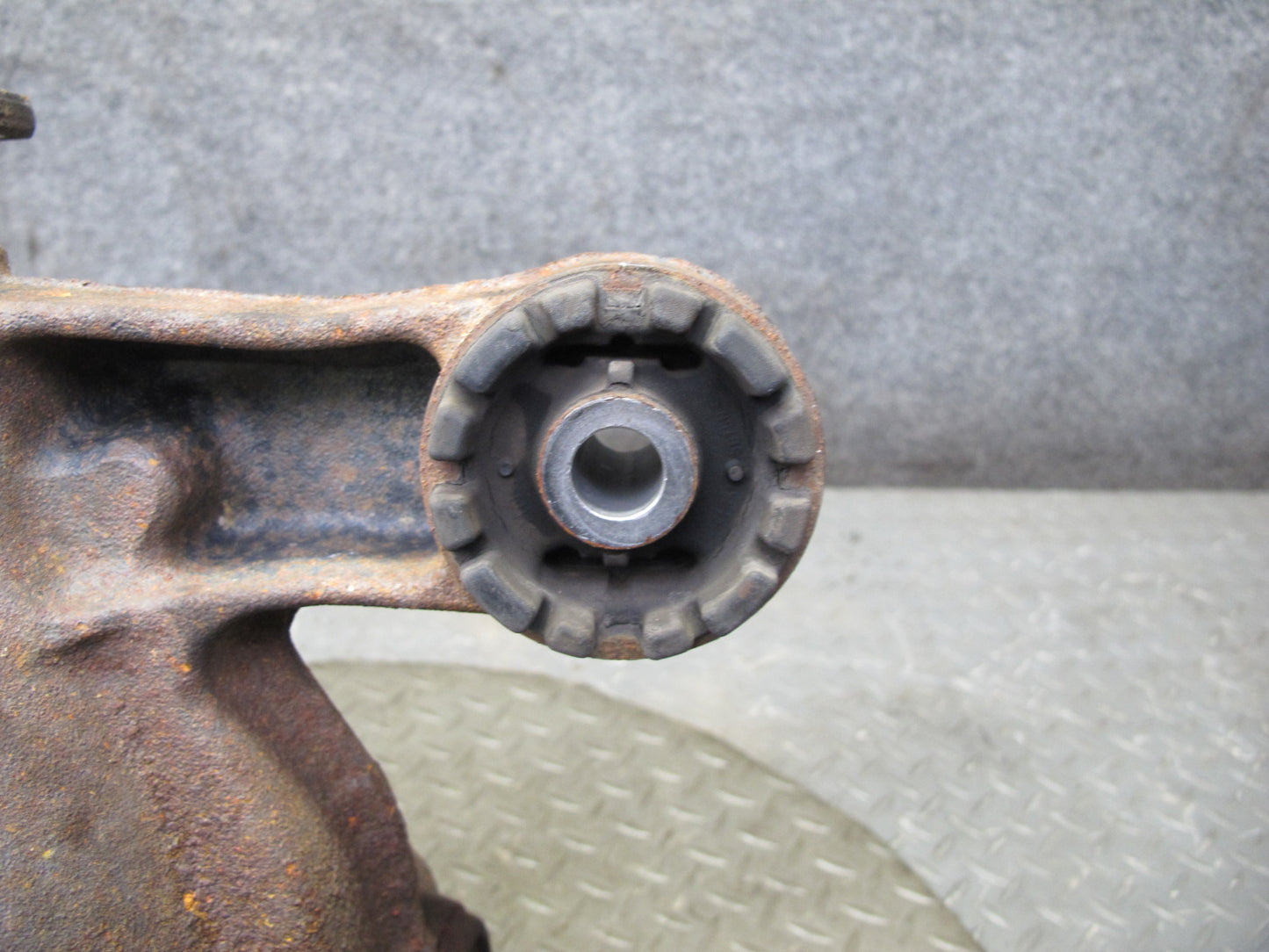 04-06 Lexus UCF30L LS430 RWD Rear Differential Carrier 3.769 Ratio OEM