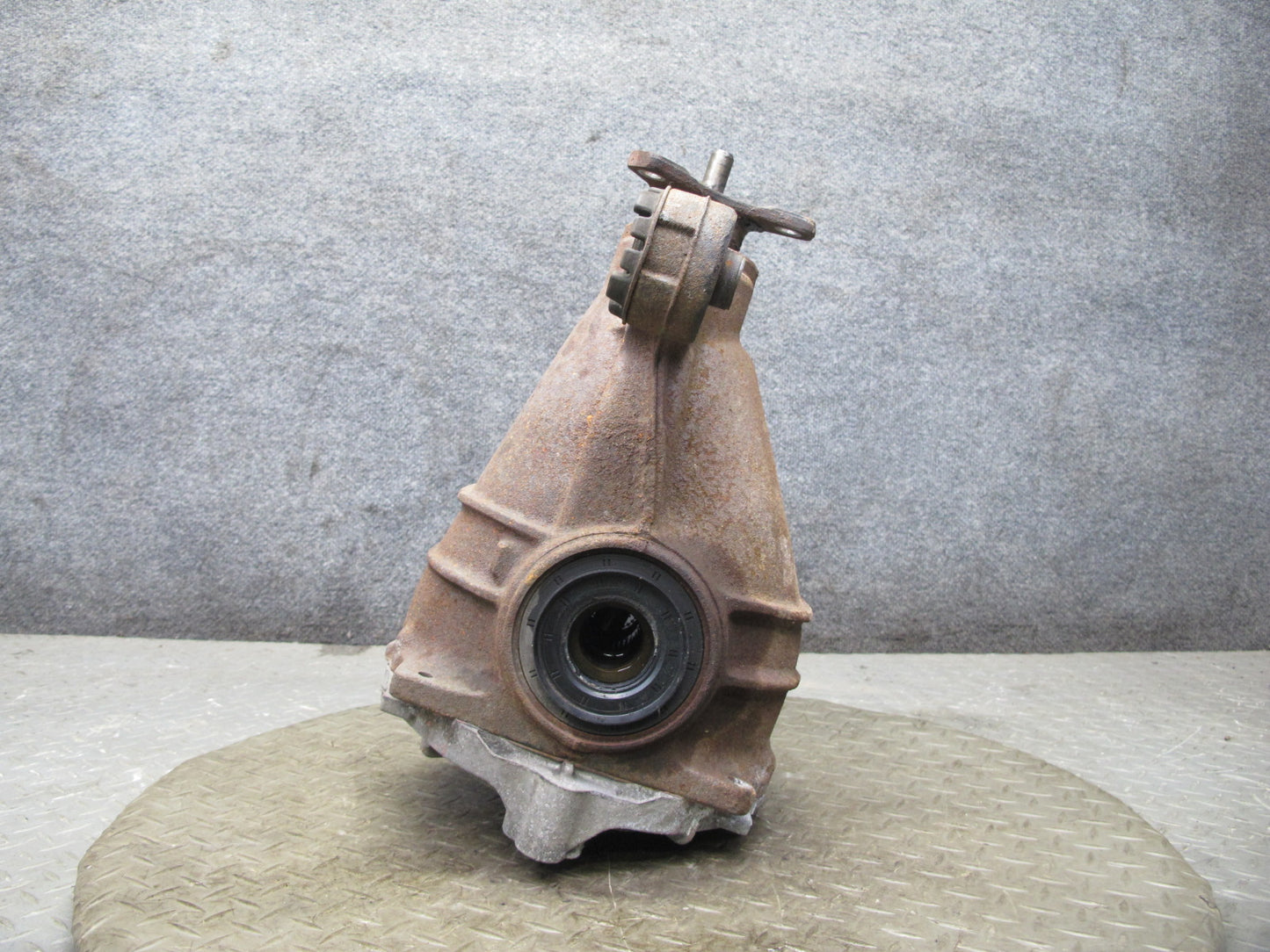 04-06 Lexus UCF30L LS430 RWD Rear Differential Carrier 3.769 Ratio OEM