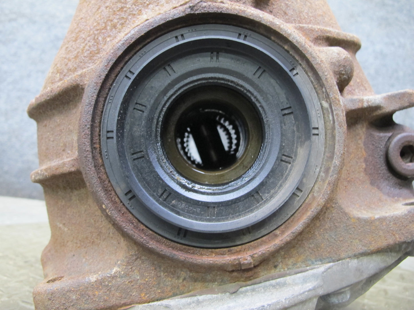 04-06 Lexus UCF30L LS430 RWD Rear Differential Carrier 3.769 Ratio OEM