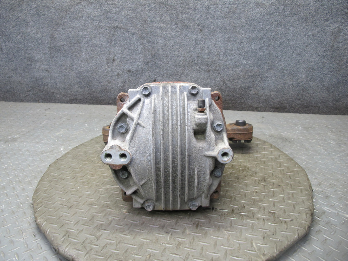 04-06 Lexus UCF30L LS430 RWD Rear Differential Carrier 3.769 Ratio OEM