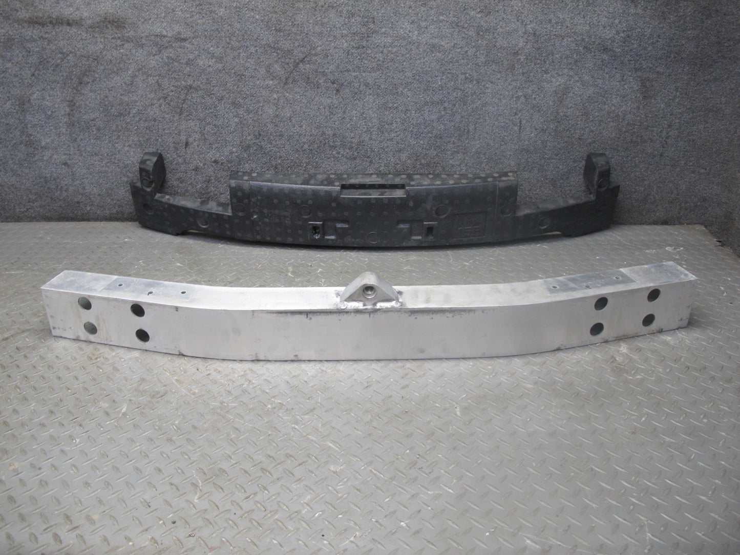 04-08 Nissan 350Z Converetible Front Bumper Impact Reinforcement Bar w Foam OEM