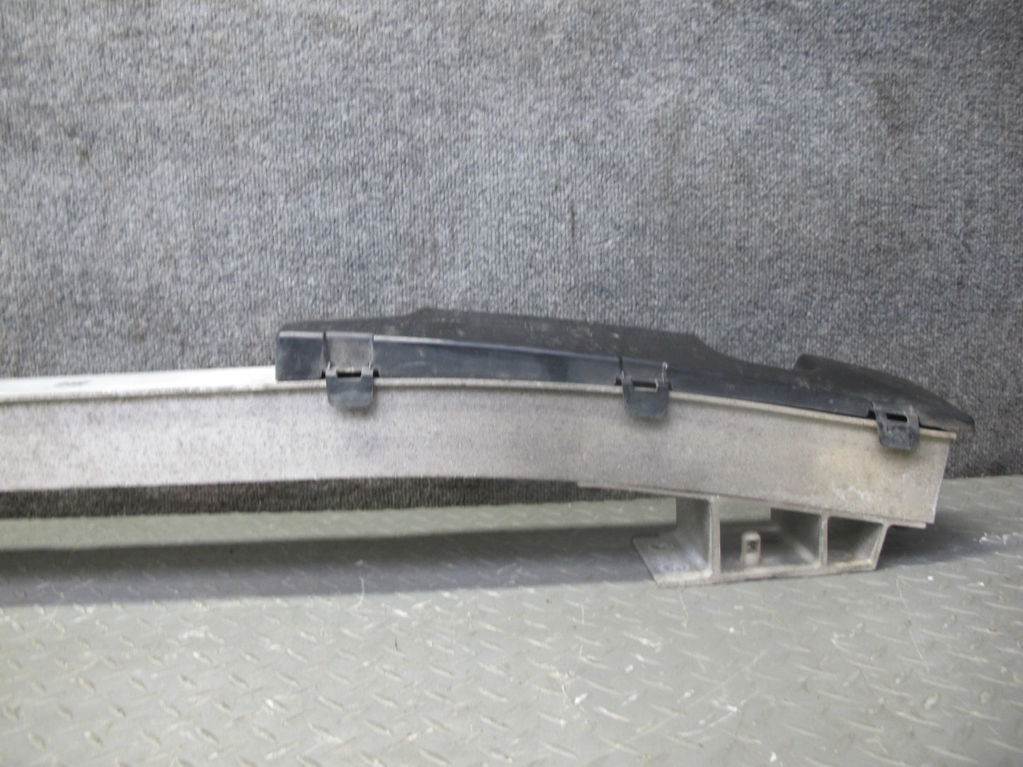 08-09 Lexus USE20L Is-f Rear Bumper Reinforcement w Left Right Bracket Assy OEM