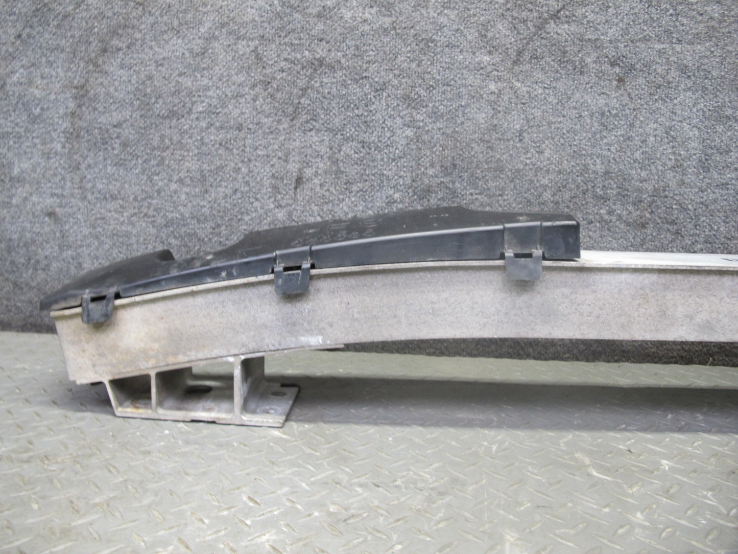 08-09 Lexus USE20L Is-f Rear Bumper Reinforcement w Left Right Bracket Assy OEM