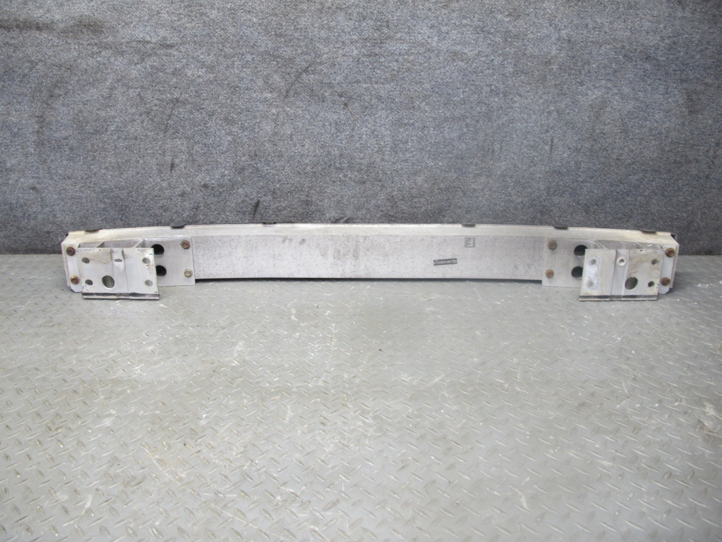 08-09 Lexus USE20L Is-f Rear Bumper Reinforcement w Left Right Bracket Assy OEM