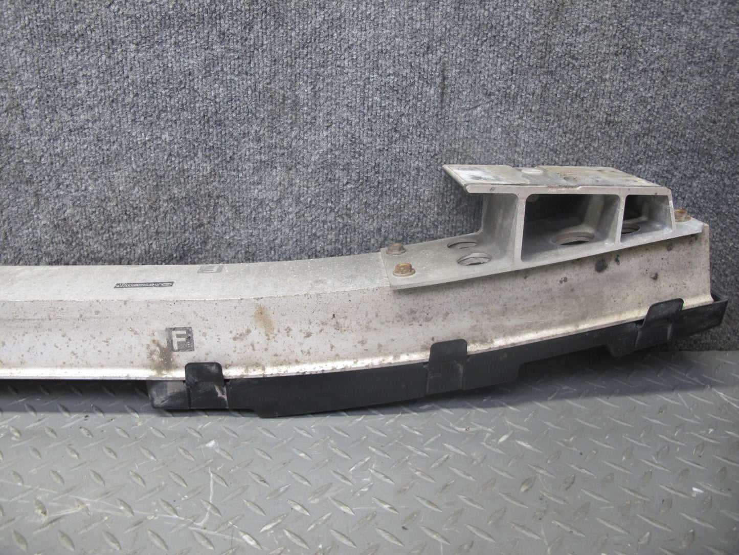 08-09 Lexus USE20L Is-f Rear Bumper Reinforcement w Left Right Bracket Assy OEM