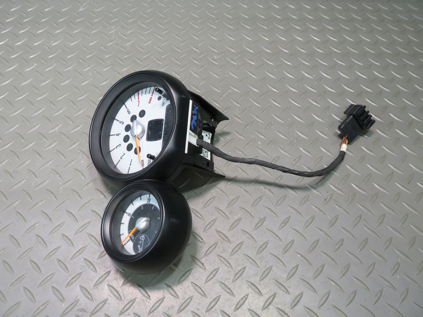 09-15 Mini Cooper S R57 Convertible Tachometer Gauge Revolution Counter OEM