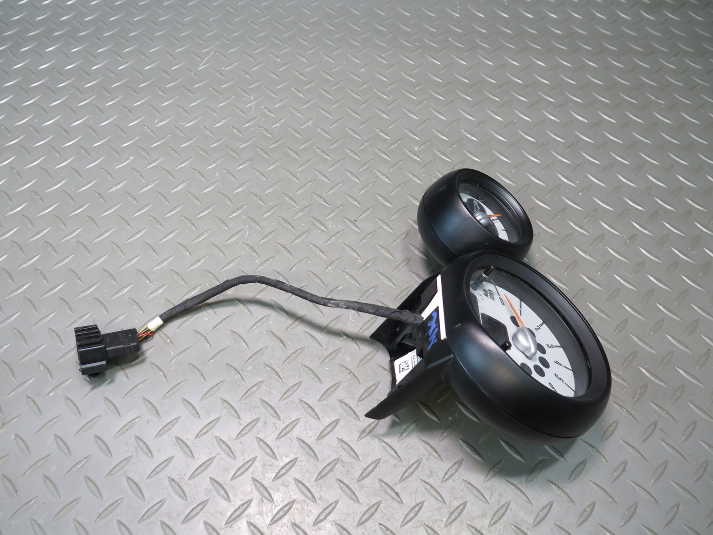 09-15 Mini Cooper S R57 Convertible Tachometer Gauge Revolution Counter OEM