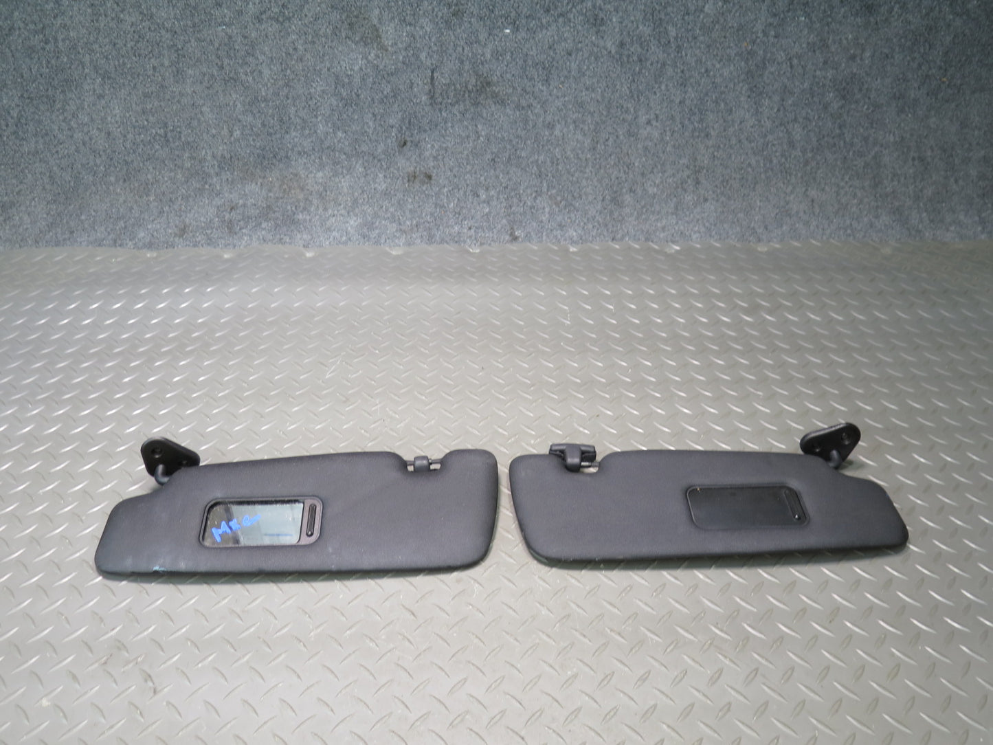 09-15 Mini Cooper R57 Convertible Set of 2 Front Left & Right Sun Visor OEM