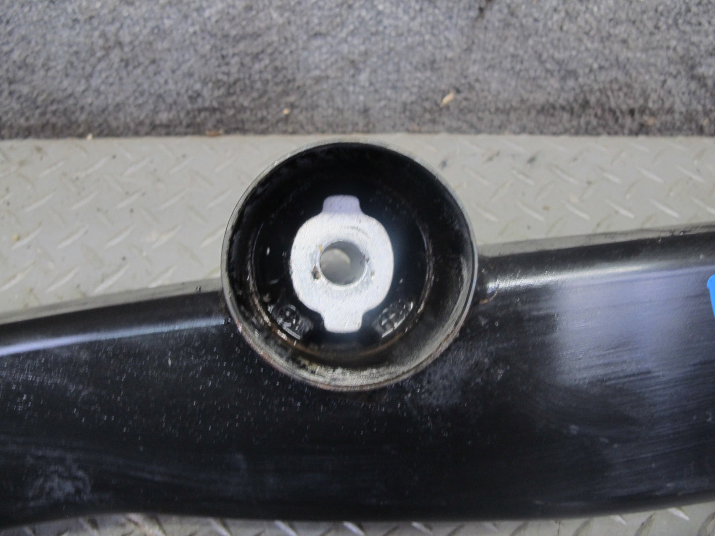 06-09 Pontiac Solstice Rear Differential Crossmember Support Bar 20K Miles OEM