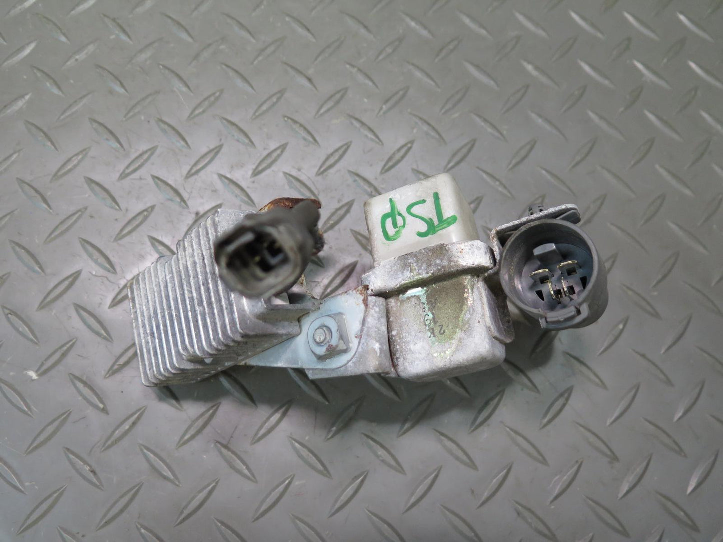 86-91 Toyota Supra MA70L MK3 Fuel Pump Relay w Resistor OEM