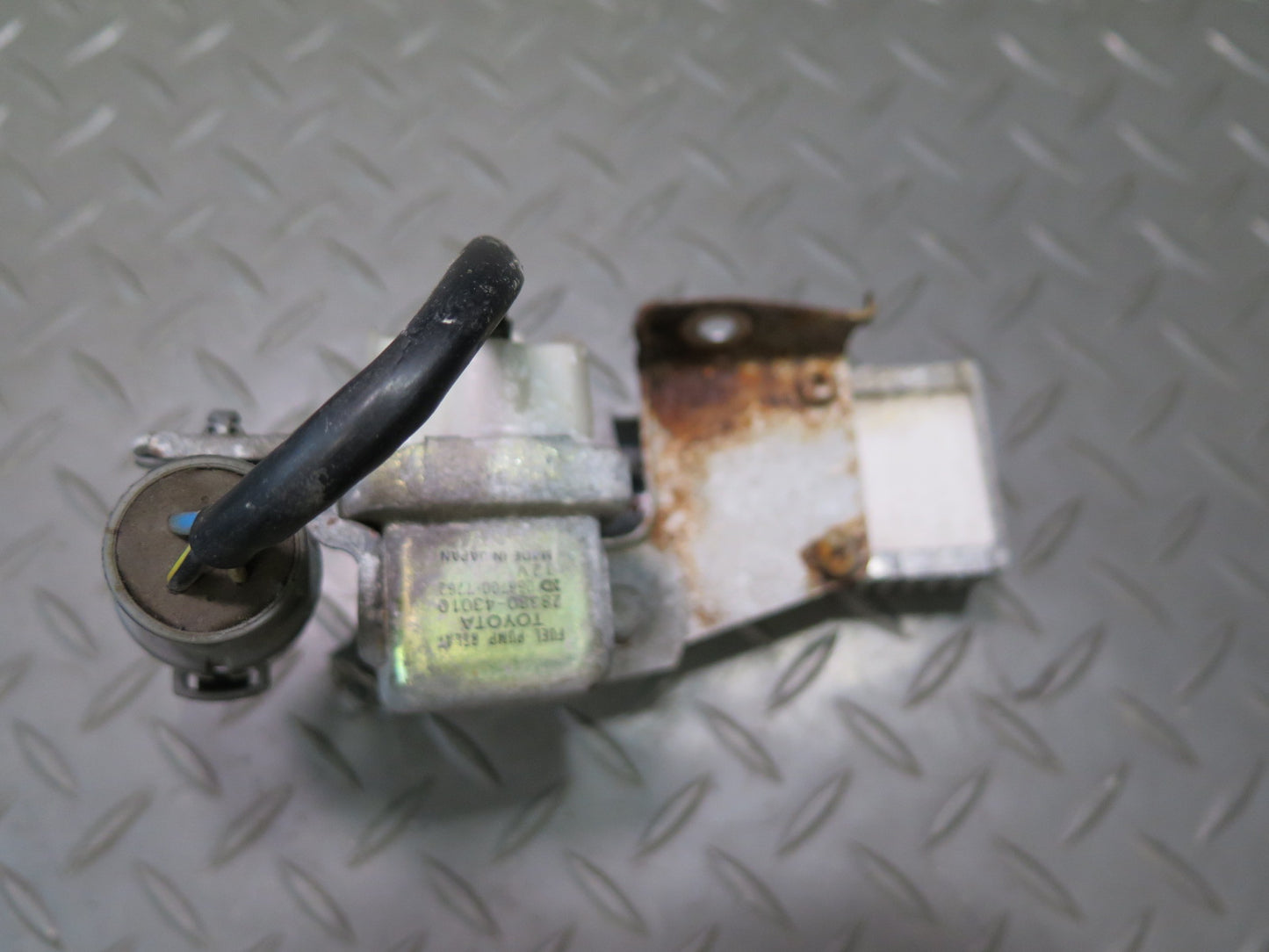 86-91 Toyota Supra MA70L MK3 Fuel Pump Relay w Resistor OEM