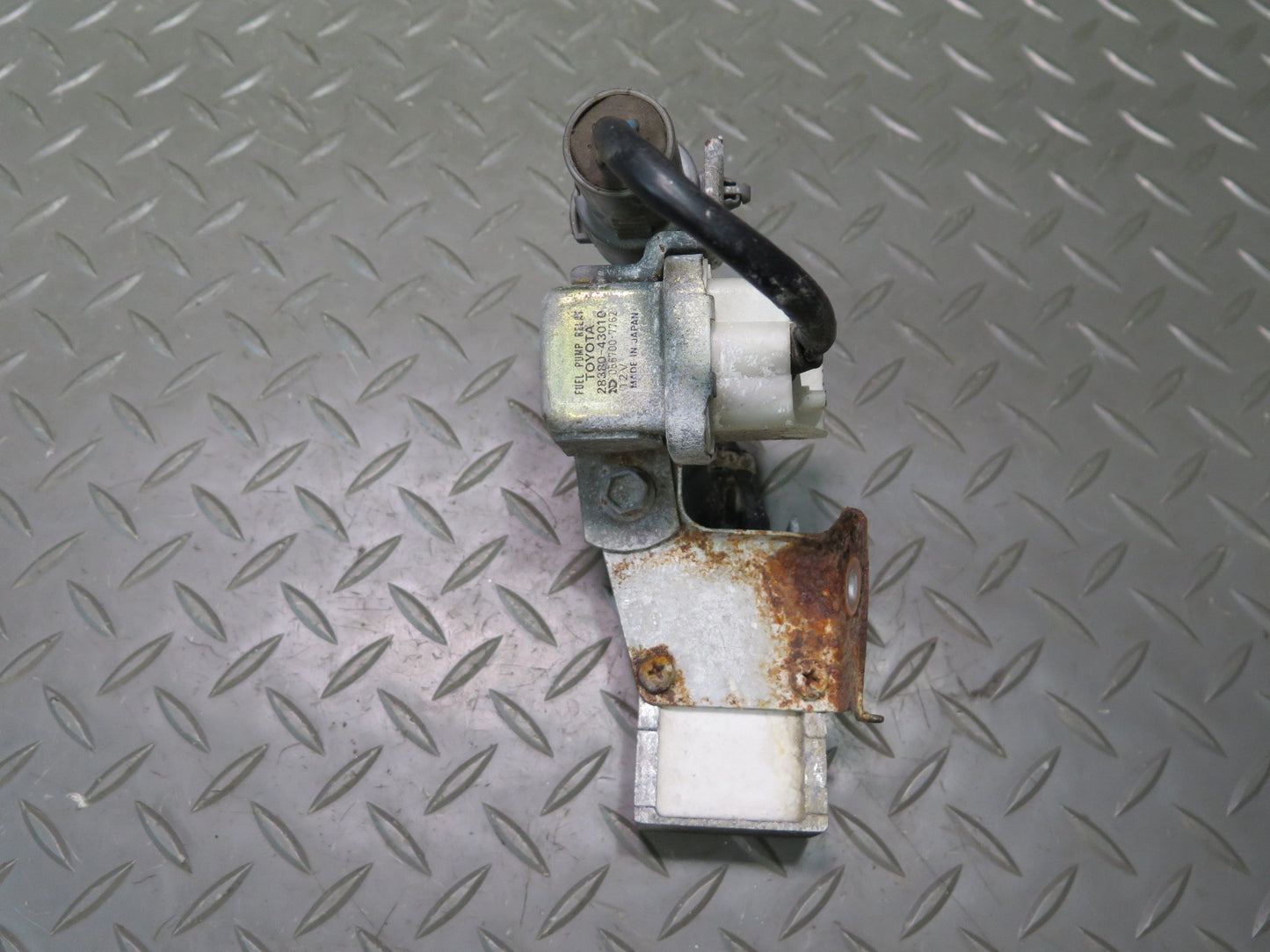 86-91 Toyota Supra MA70L MK3 Fuel Pump Relay w Resistor OEM