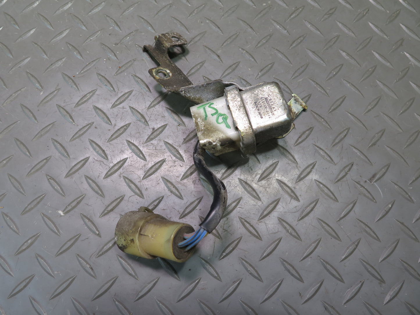 86-92 Toyota Supra MK3 Headlight Lamp Relay Module OEM