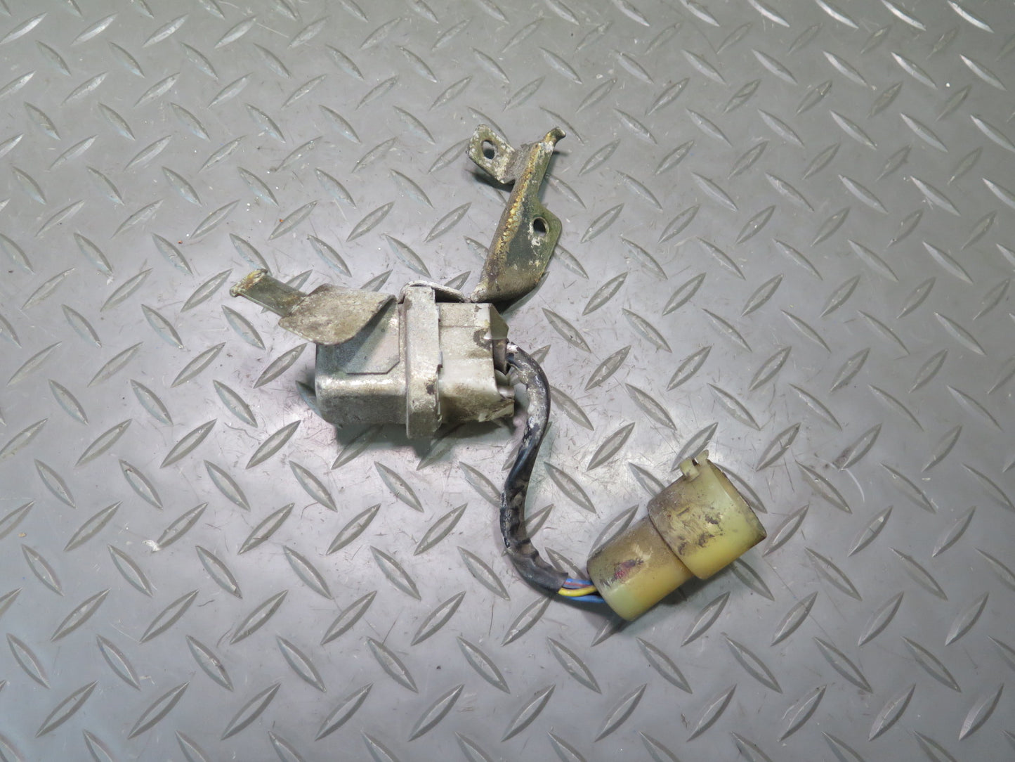 86-92 Toyota Supra MK3 Headlight Lamp Relay Module OEM