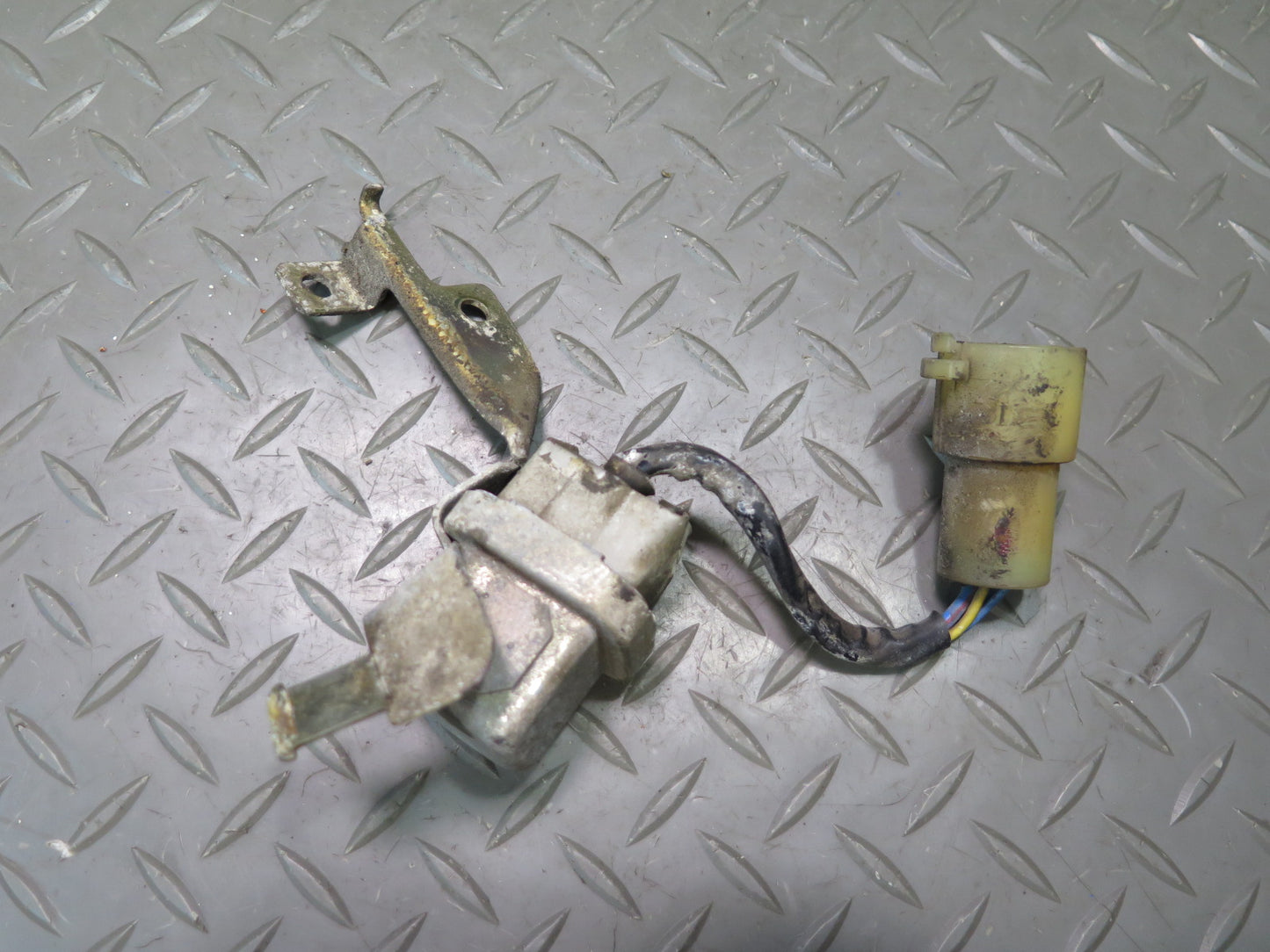 86-92 Toyota Supra MK3 Headlight Lamp Relay Module OEM