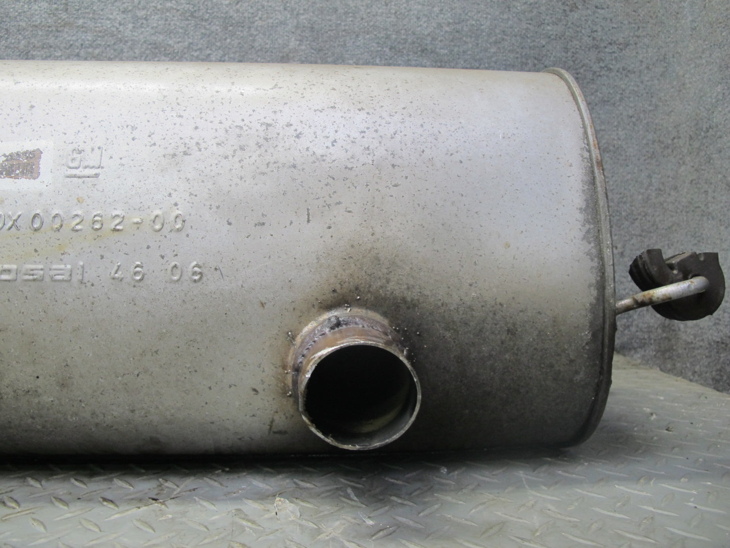 06-09 Pontiac Solstice 2.4L A/T Rear Exhaust Muffler w Tip 20K Miles OEM