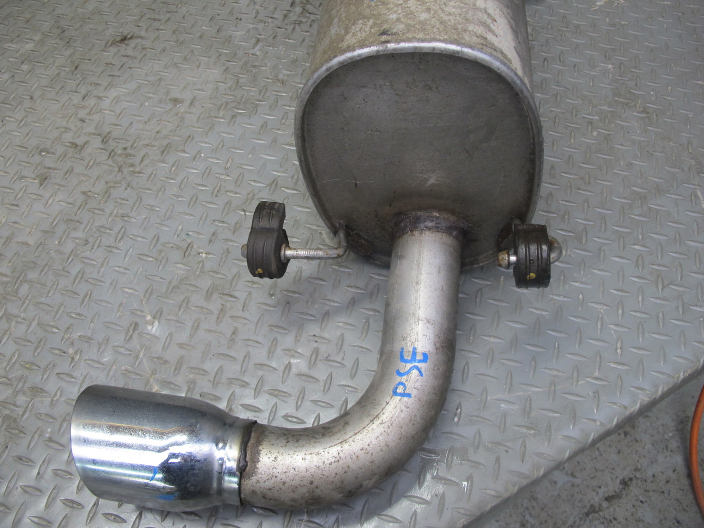 06-09 Pontiac Solstice 2.4L A/T Rear Exhaust Muffler w Tip 20K Miles OEM